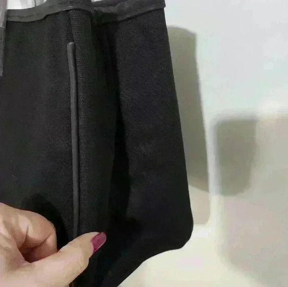 NWT Santa Barbara Designs Everything canvas bag/tote. - Picture 6 of 8